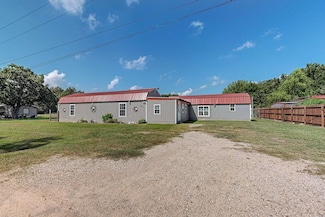 325 Teakwood Ave, Streetman, TX 75859