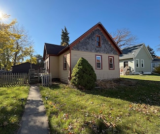 521 Clinton St, Green Bay, WI 54303