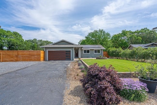 849 Colleen Dr, Windsor, CA 95492