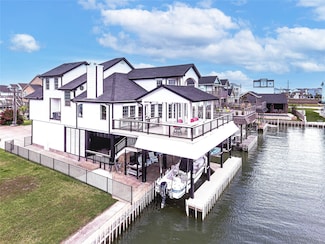 218 Lokai St, Galveston, TX 77554