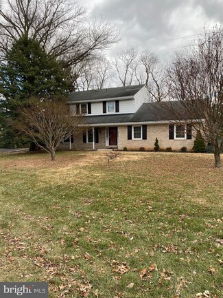 112 Greenwood Cir, Hagerstown, MD 21740