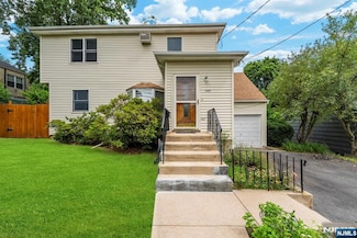 169 Riveredge Rd, Tenafly, NJ 07670