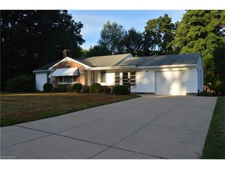 154 Delora Dr, Akron, OH 44319