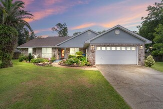 7013 Calle Cabeza de Vaca, Navarre, FL 32566