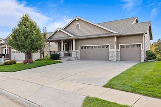 455 NE Pinehurst Cir, Ankeny, IA 50021