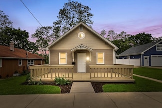 315 E 6th St, Lockport, IL 60441