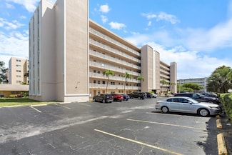 421 NE 14th Ave Unit 302, Hallandale Beach, FL 33009