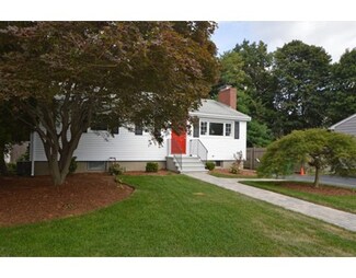 21 Trainor Ave, Medford, MA 02155