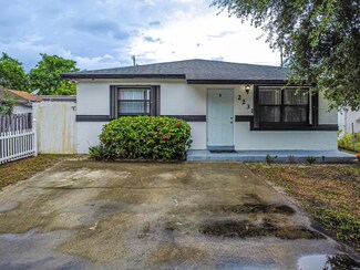 2231 Cody St, Hollywood, FL 33020