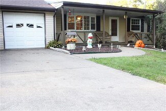 451 Rainey Rd, Eighty Four, PA 15330
