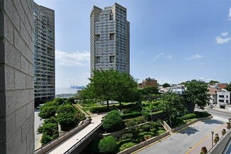 7004 Blvd E Unit 30H, Guttenberg, NJ 07093