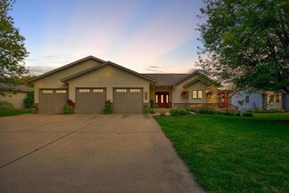 1243 Southview Dr, Faribault, MN 55021