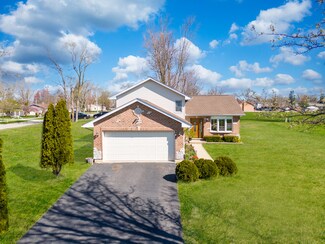 463 W Stimmel St, West Chicago, IL 60185