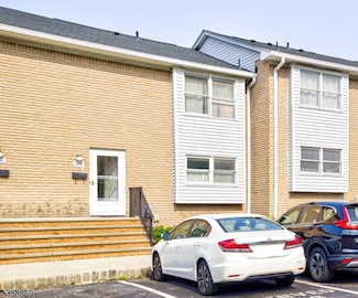 1068 Robin Rd, Hillsborough, NJ 08844