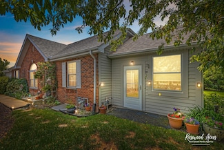 956 Lange Ave, Beecher, IL 60401