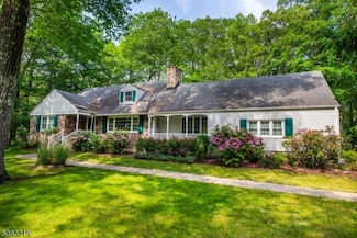 504 Pepperidge Tree Ln, Kinnelon, NJ 07405