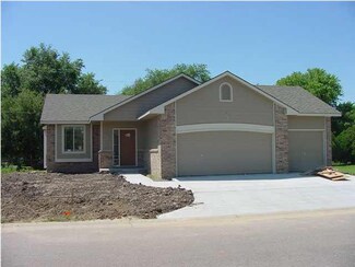 515 W Wayne Cir, Wichita, KS 67217