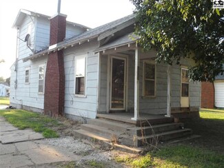 832 N Springfield Ave, Anthony, KS 67003