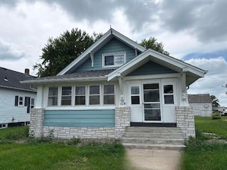 108 N Plum St, Plainview, NE 68769