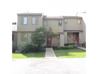 2B (#5) White Oaks Unit 5, Dover, VT 05356