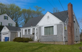 97 Woodland St, Lincoln, RI 02865