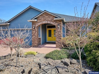6842 Flicker Dr SE, Salem, OR 97306