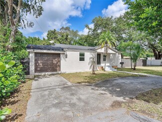 947 NE 149th St, Miami, FL 33161