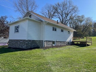 67773 Pine Ln, Saint Clairsville, OH 43950