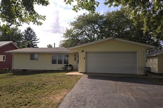 413 N Jefferson St, Calmar, IA 52132