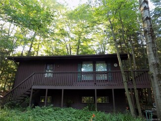 85 Hardwood Rd, Glenwood, NY 14069