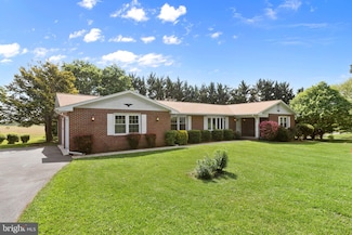 911 Lee Ave, Sykesville, MD 21784
