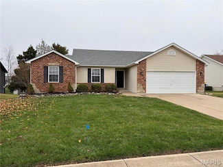 907 Warrior Ridge Ct, Warrenton, MO 63383