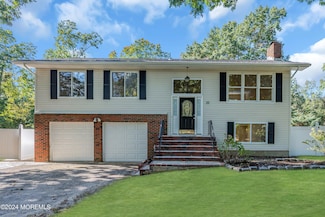 35 Cambridge Dr, Jackson, NJ 08527