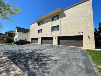 1258 Brown St Unit 302, Des Plaines, IL 60016