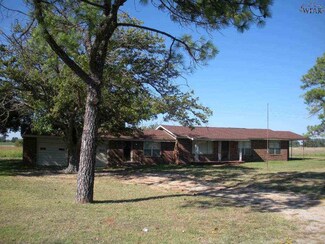 8468 Fm 1749, Sunset, TX 76270