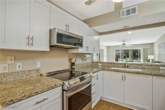 257 Robin Hood Cir Unit 101, Naples, FL 34104