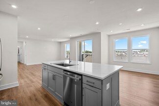 23679 Bolton Crescent Terrace Unit 12-402, Brambleton, VA 20148