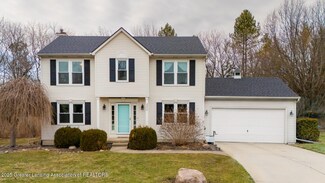 3099 Rosehill Dr, Lansing, MI 48911