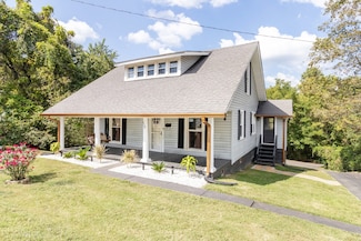 430 Center Ave, Dickson, TN 37055