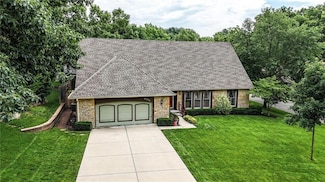 8206 Parkhill Cir, Lenexa, KS 66215