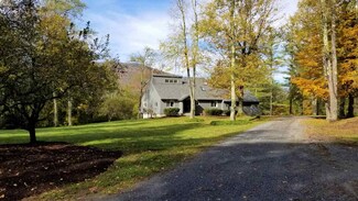 79 W Branch Dr, Manchester Center, VT 05255