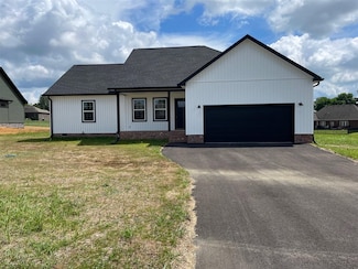 310 Blossom Ct, Scottsville, KY 42164