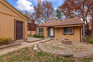 974 Woodside Village Ln, Ballwin, MO 63021