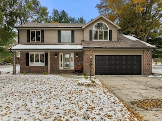 17 Pine Grove Dr, Batesville, IN 47006