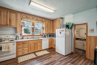 121 1st St W, Maple Lake, MN 55358
