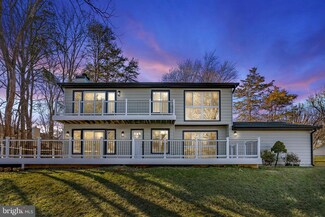 481 Woodshire Ln, Herndon, VA 20170