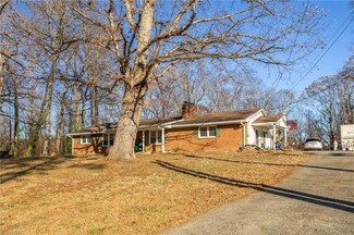 567 Cedar Dr, Winston Salem, NC 27107