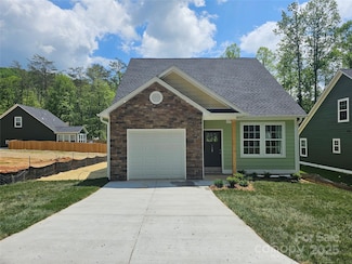 139 Brooks Cove Rd, Black Mountain, NC 28711