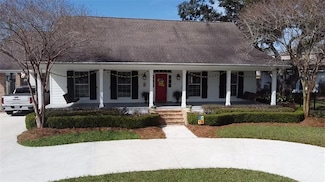 8 Erin Ct, River Ridge, LA 70123