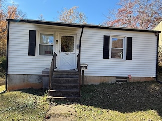 714 4th St, Martinsville, VA 24112